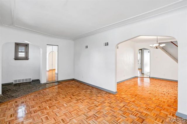 6304 Bradley Avenue, St Louis, MO 63139