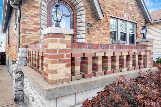 6304 Bradley Avenue, St Louis, MO 63139