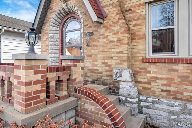 6304 Bradley Avenue, St Louis, MO 63139