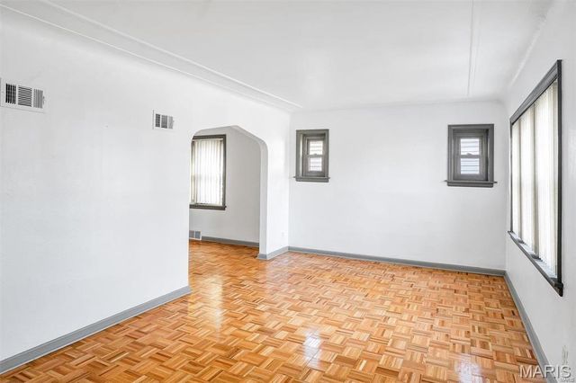 6304 Bradley Avenue, St Louis, MO 63139