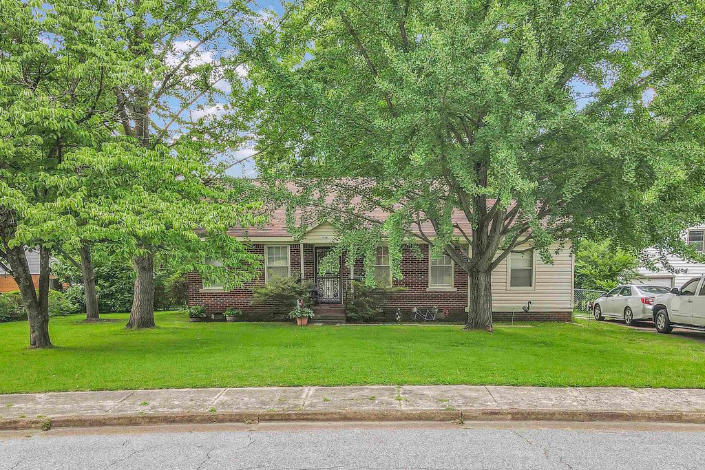 1116 CARROLTON AVE, Memphis, TN 38127