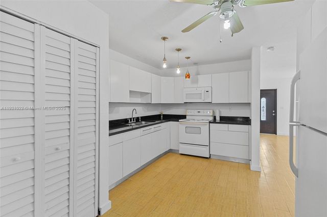 12961 SW 50th Ln, Miami, FL 33175