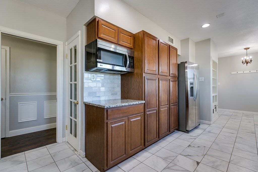 Image 14 of property listing at 5438 S Loop 306, San Angelo, TX 76905