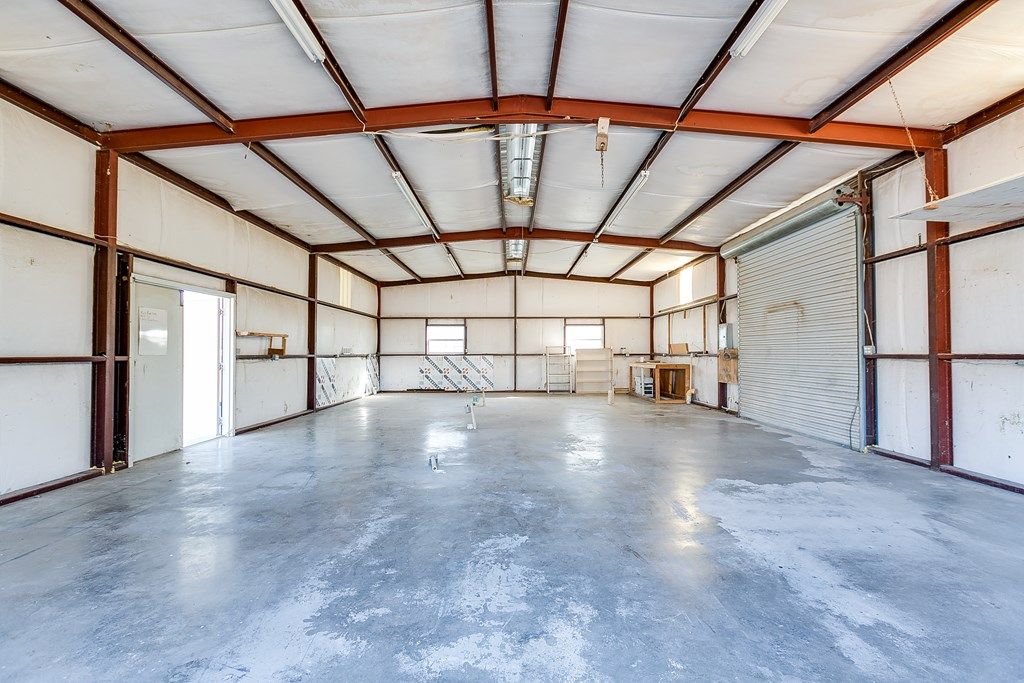 Image 3 of property listing at 5438 S Loop 306, San Angelo, TX 76905