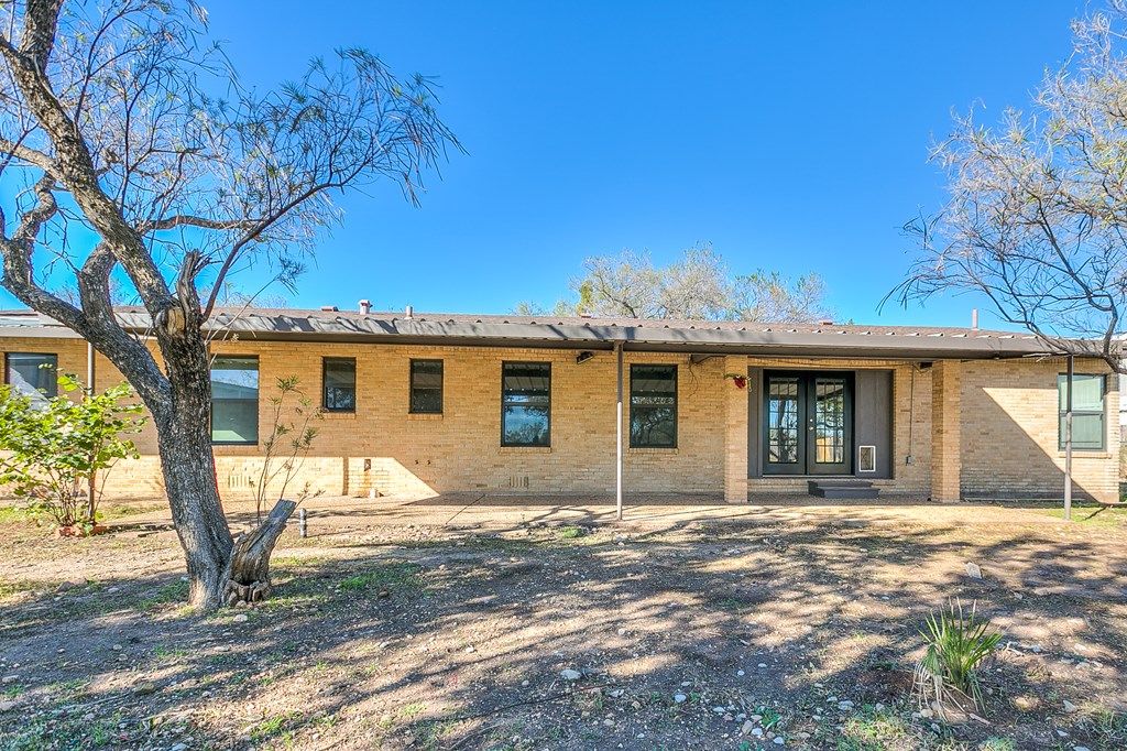 Image 31 of property listing at 5438 S Loop 306, San Angelo, TX 76905