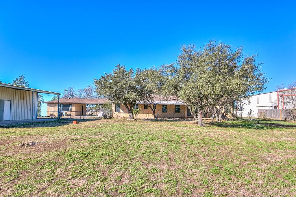 Image 33 of property listing at 5438 S Loop 306, San Angelo, TX 76905