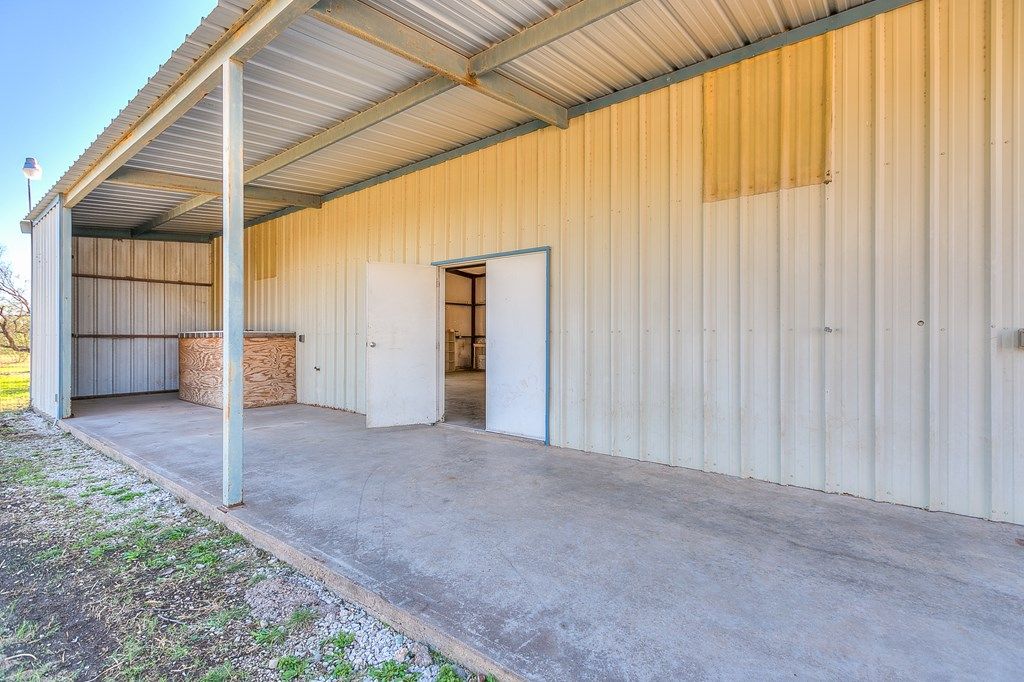 Image 36 of property listing at 5438 S Loop 306, San Angelo, TX 76905