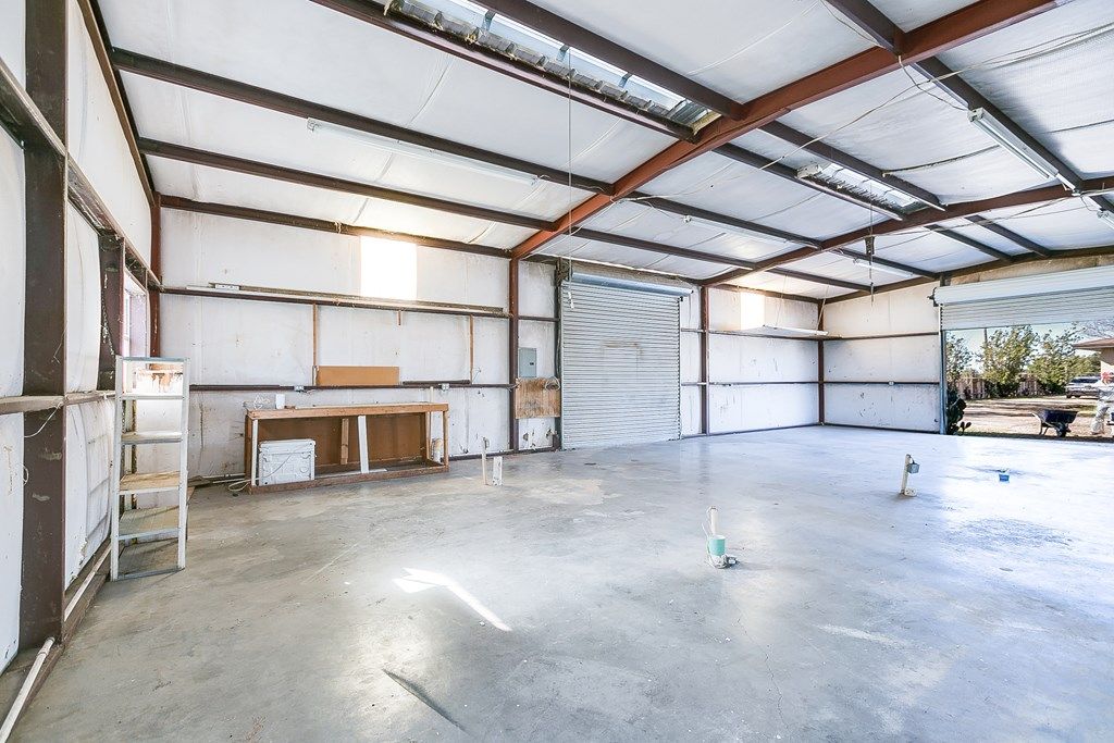 Image 37 of property listing at 5438 S Loop 306, San Angelo, TX 76905