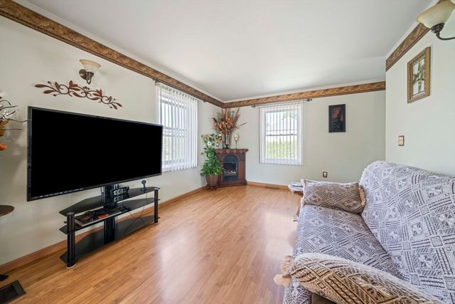 85 Edinboro Rd 2, Quincy, MA 02169