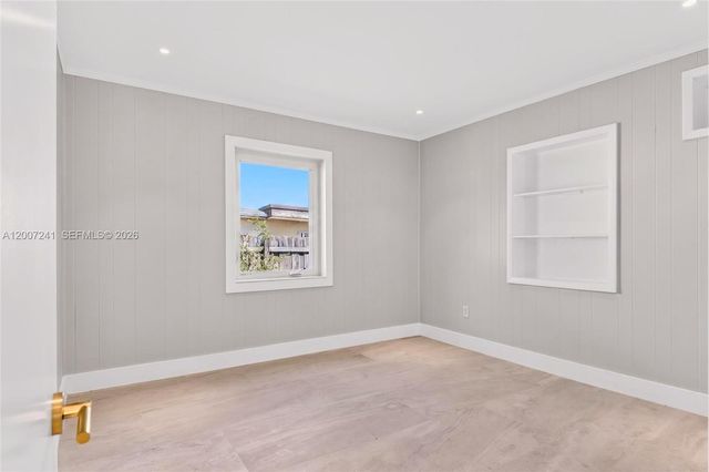 1250 NE 133rd St, North Miami, FL 33161