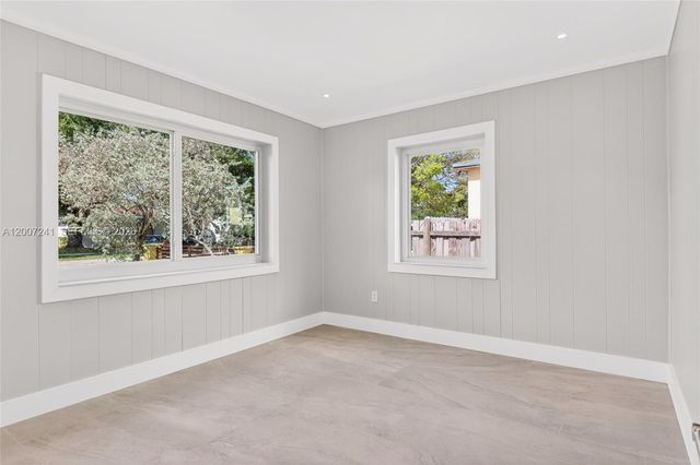 1250 NE 133rd St, North Miami, FL 33161