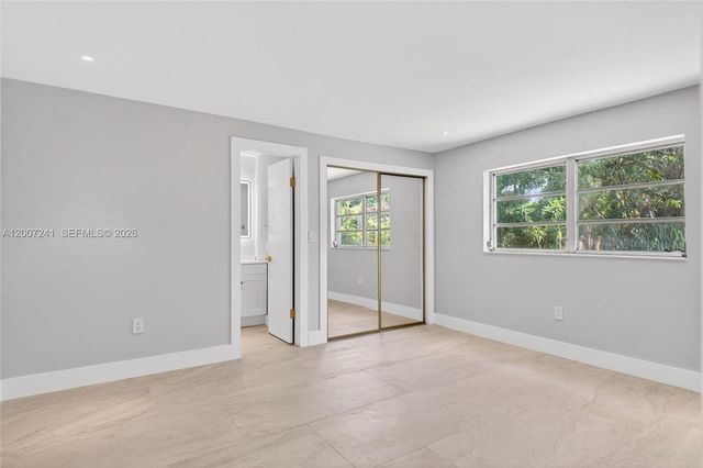 1250 NE 133rd St, North Miami, FL 33161