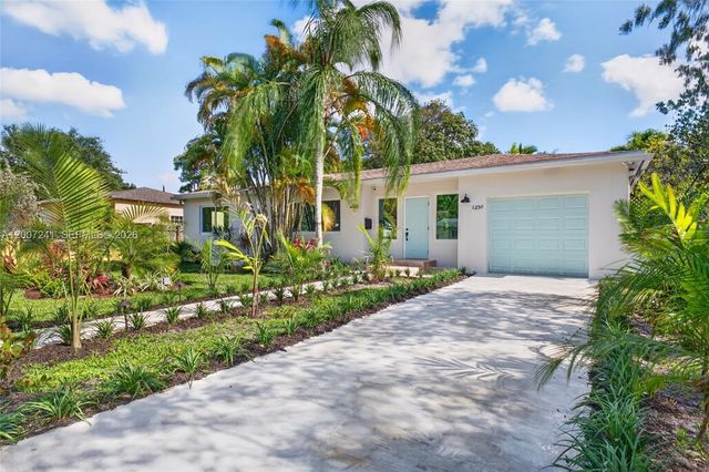 1250 NE 133rd St, North Miami, FL 33161