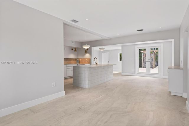 1250 NE 133rd St, North Miami, FL 33161