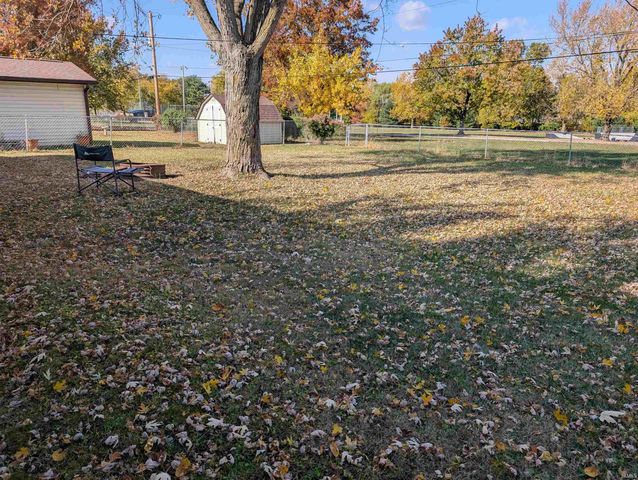 654 N Crescent Drive, Frankfort, IN 46041