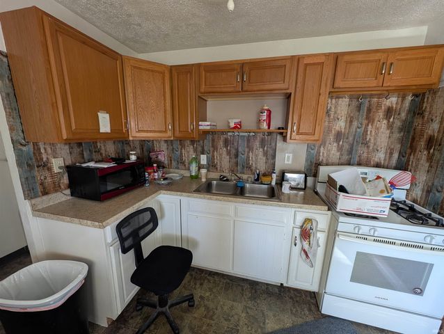 654 N Crescent Drive, Frankfort, IN 46041