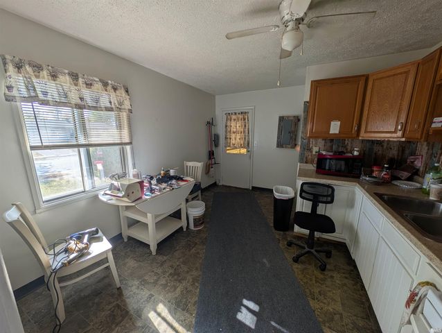 654 N Crescent Drive, Frankfort, IN 46041