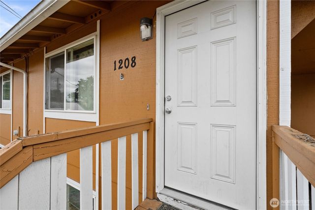 1208 111th Street S, Tacoma, WA 98444