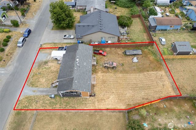 1208 111th Street S, Tacoma, WA 98444