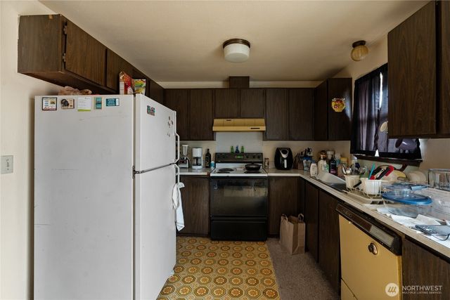1208 111th Street S, Tacoma, WA 98444