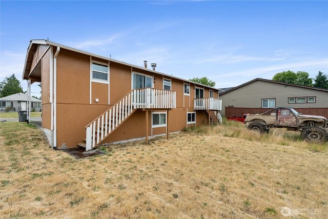 1208 111th Street S, Tacoma, WA 98444