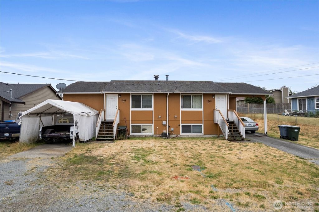 1208 111th Street S, Tacoma, WA 98444
