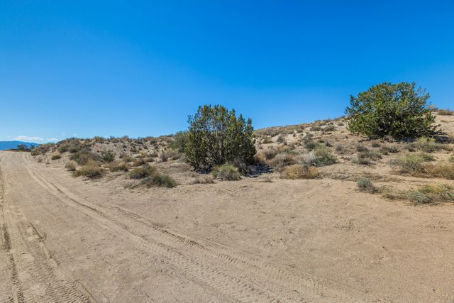 803 Acebo Road NE, Rio Rancho, NM 87124