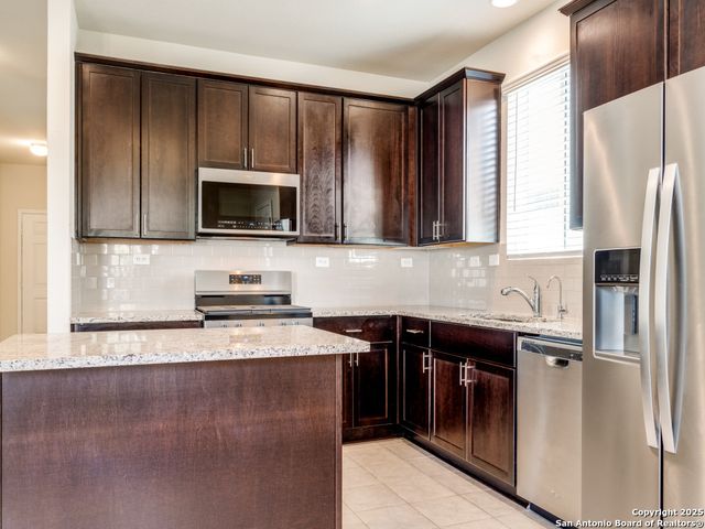 7813 Sycamore Hills, Boerne, TX 78015