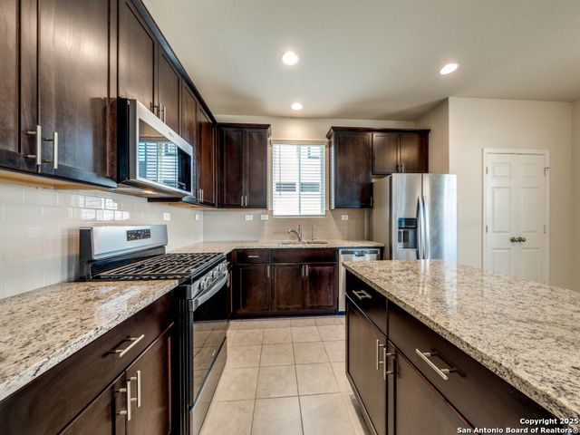 7813 Sycamore Hills, Boerne, TX 78015
