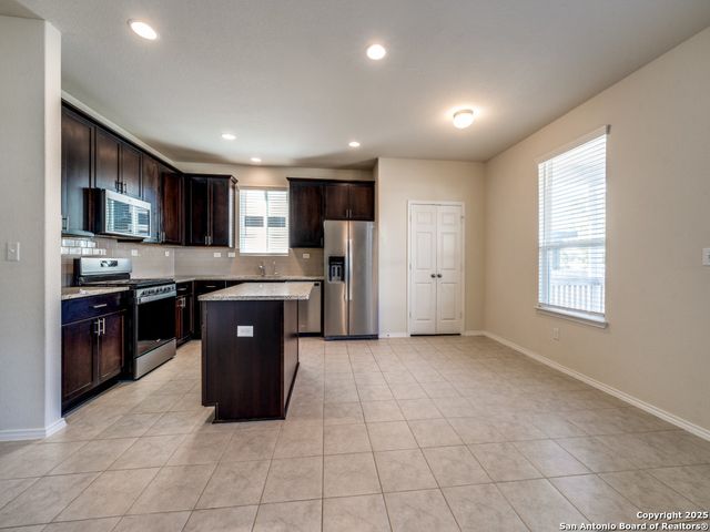 7813 Sycamore Hills, Boerne, TX 78015