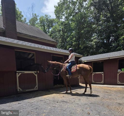 8487 BOTHA RD, Warrenton, VA 20186