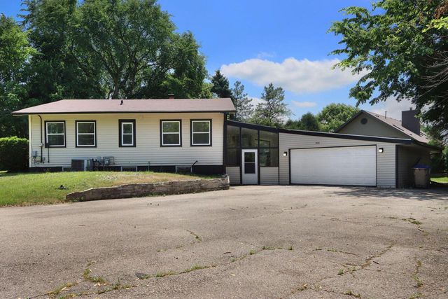 5401 82nd STREET, Kenosha, WI 53142