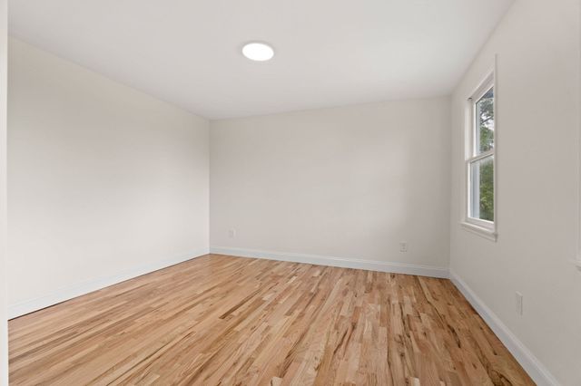 17 Ferry Rd, Methuen, MA 01844