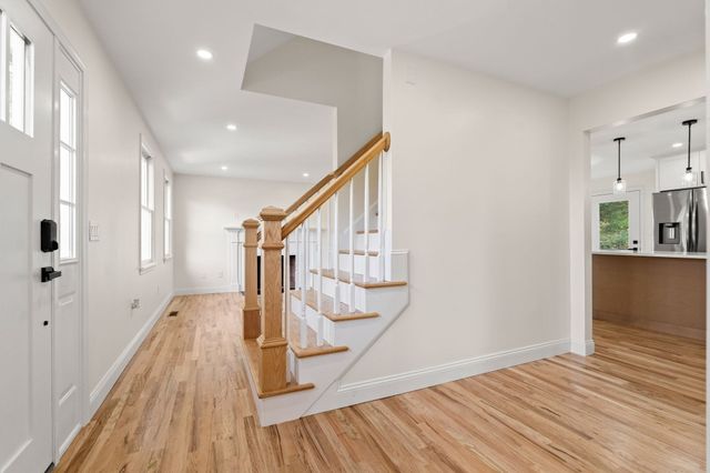 17 Ferry Rd, Methuen, MA 01844