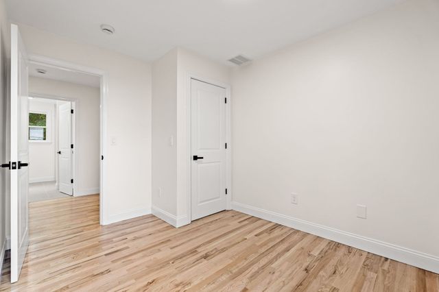 17 Ferry Rd, Methuen, MA 01844
