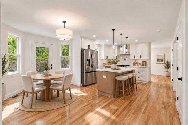17 Ferry Rd, Methuen, MA 01844