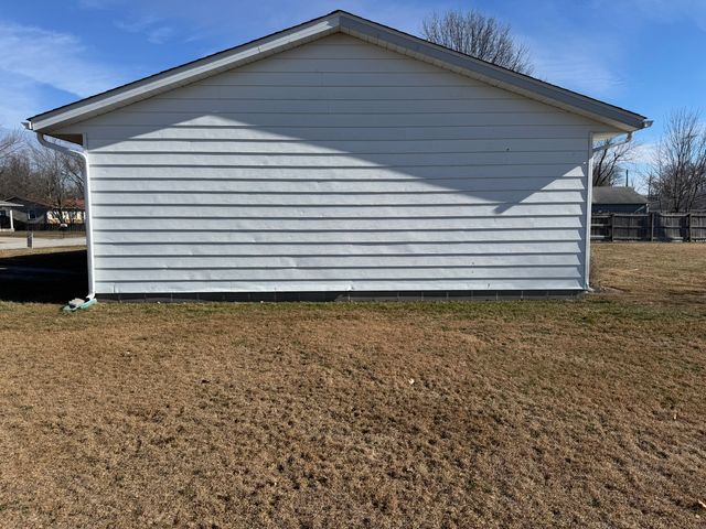 119 Salem Drive, Salem, IL 62881