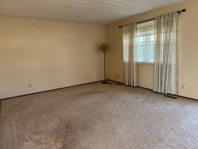 119 Salem Drive, Salem, IL 62881