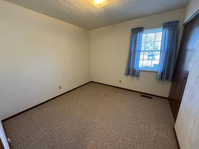 119 Salem Drive, Salem, IL 62881