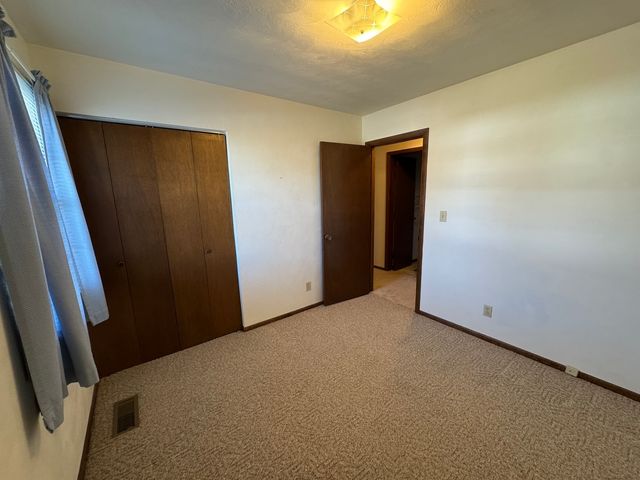 119 Salem Drive, Salem, IL 62881