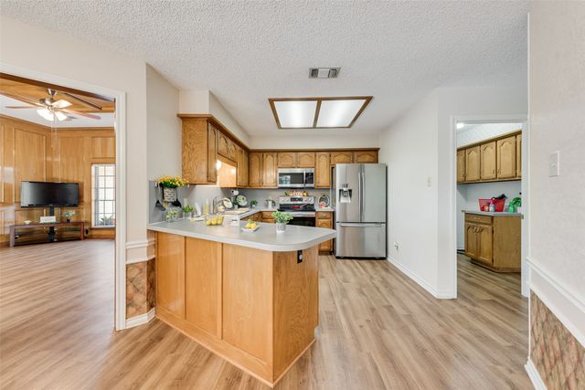 607 S 2nd Street, Midlothian, TX 76065
