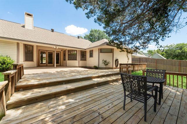 607 S 2nd Street, Midlothian, TX 76065