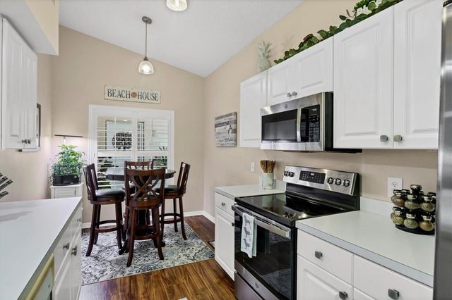 7266 ELEANOR CIRCLE 202, Sarasota, FL 34243