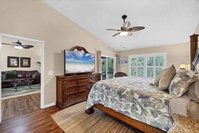 7266 ELEANOR CIRCLE 202, Sarasota, FL 34243