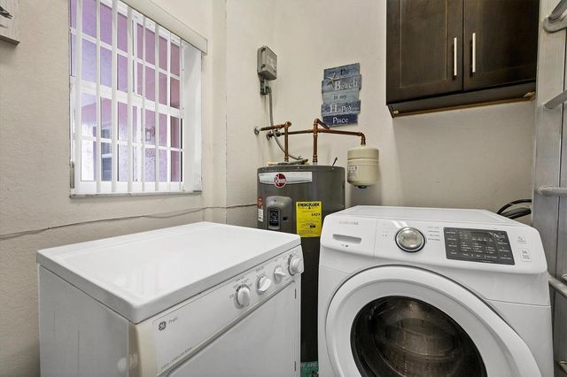 7266 ELEANOR CIRCLE 202, Sarasota, FL 34243