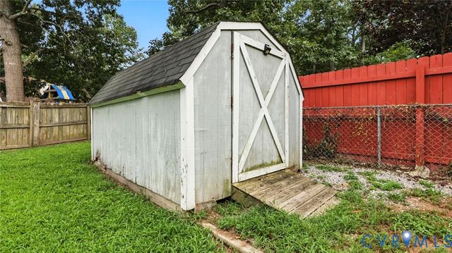 5974 Sara Kay Dr, North Chesterfield, VA 23237