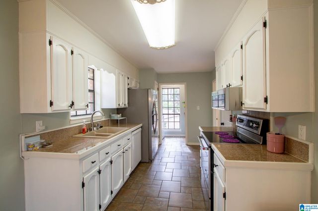 1361 DEARING DOWNS CIRCLE, Helena, AL 35080