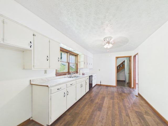 849 Grapevine Road, Huntington, WV 25701