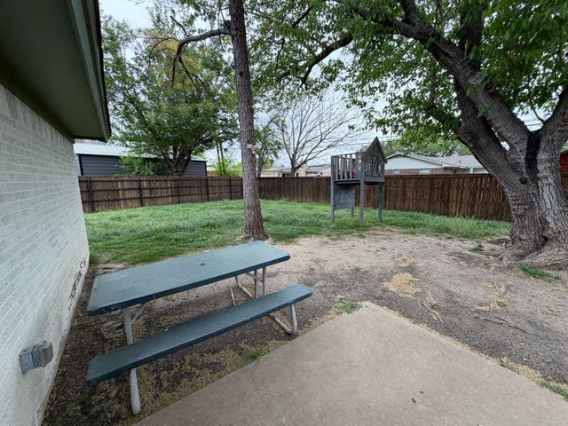 301 Bernice Court, Burleson, TX 76028