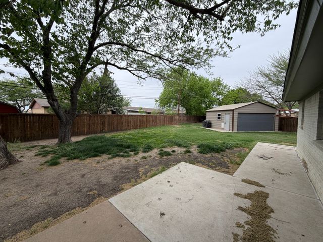 301 Bernice Court, Burleson, TX 76028